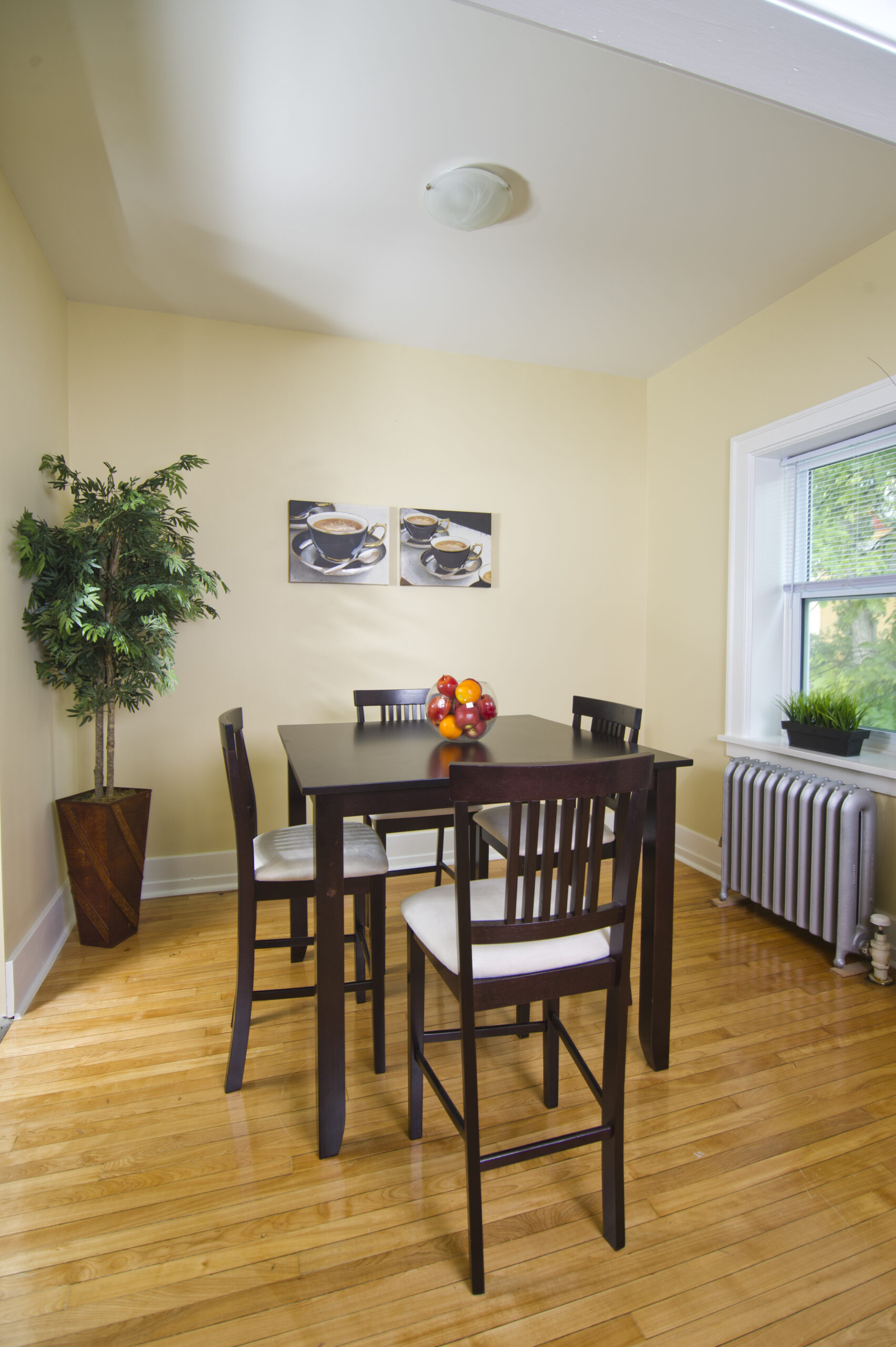 JULY19_2012_Dining-2
